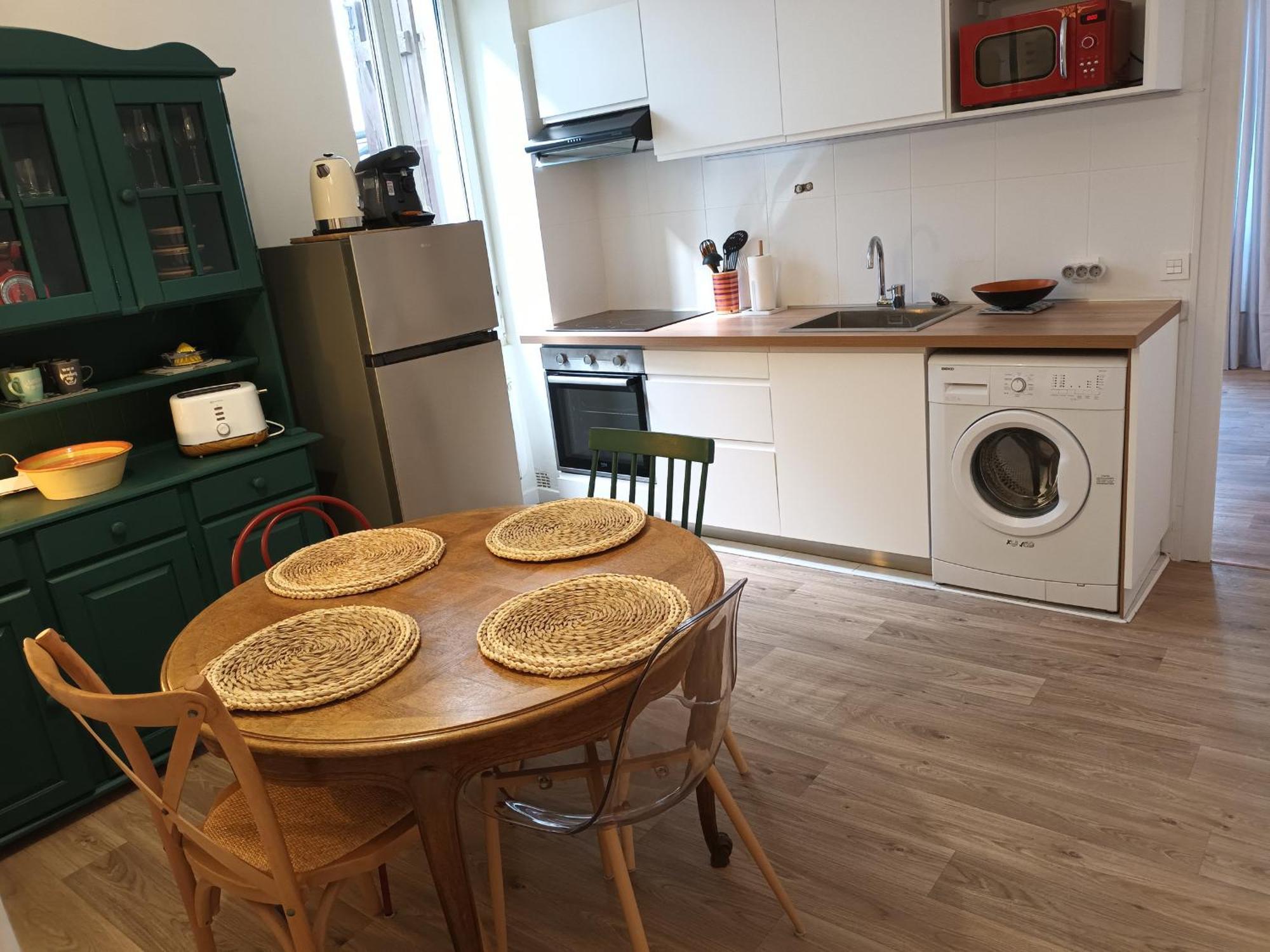 Appartement T2 Renove, Centre-Ville Hendaye, Proche Baie, Sans Ascenseur, Balcon, Calme, Wifi Non Inclus - Fr-1-239-850 Exteriör bild